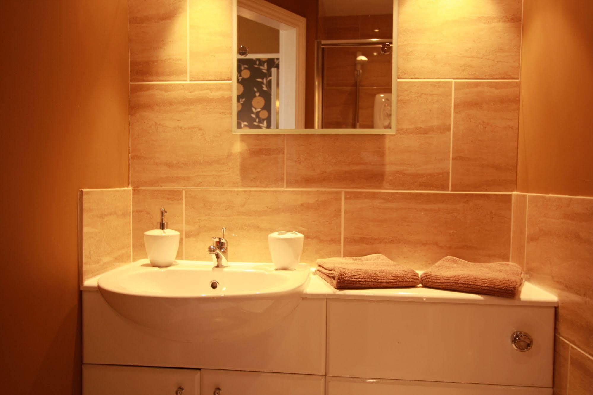 Brentwood Guest House York Esterno foto